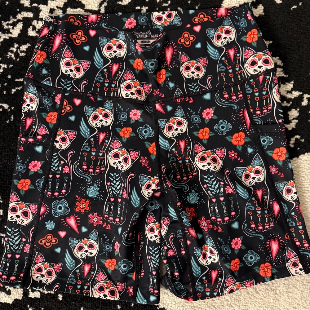 Constantly Varied Gear CVG Spookily Shorts 7 inch Size M Silicone Intact